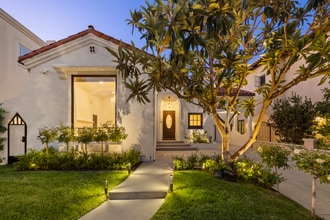 Building Photo - 8607 Clifton Way