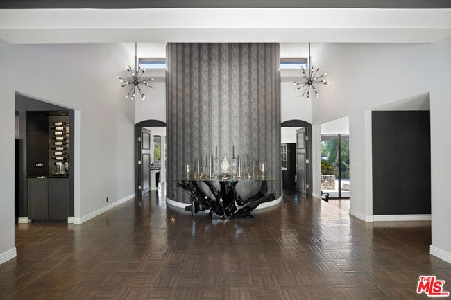 Building Photo - 18025 Green Meadow Dr