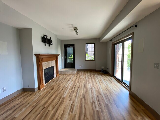 Gas Fireplace - 2430 NW Westover Rd