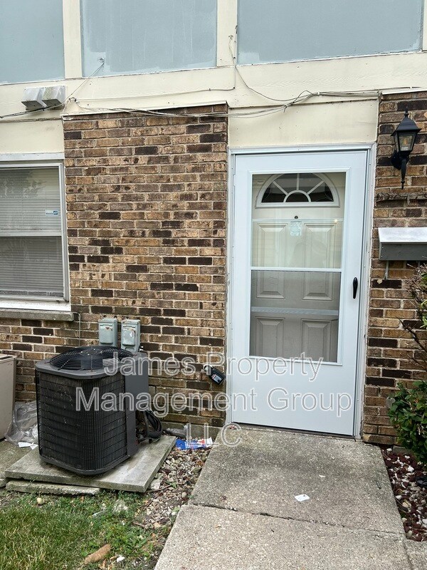 Foto del edificio - 20119 Ash Ln