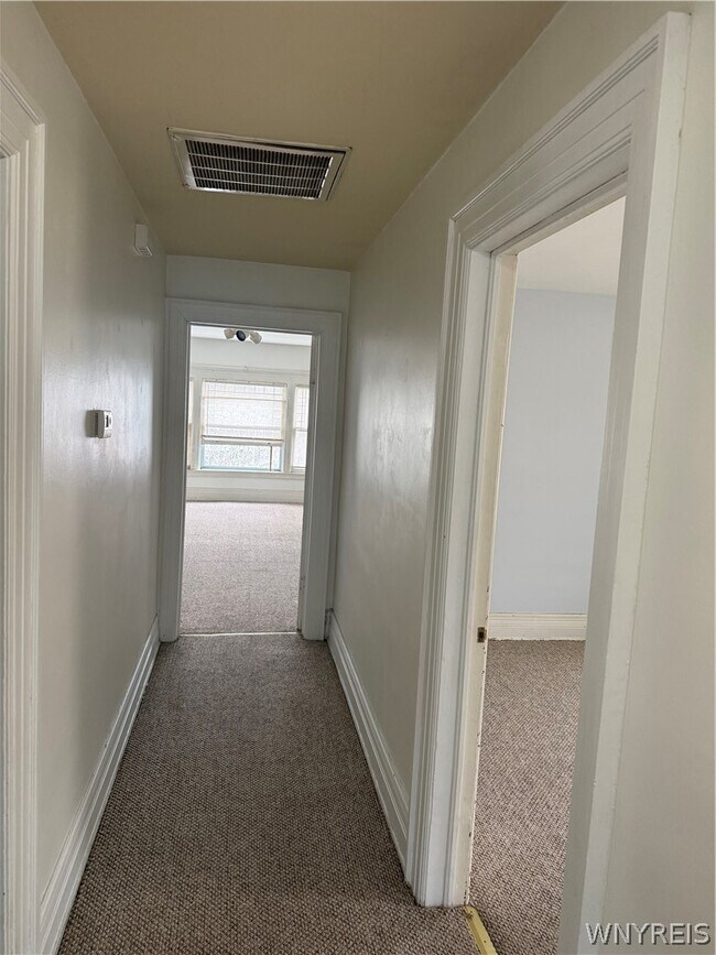 Foto del edificio - 344 Elmwood Ave