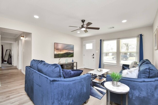 Photo - 5123 Dewberry St House