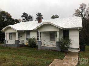 Building Photo - 656 E Sharpe St