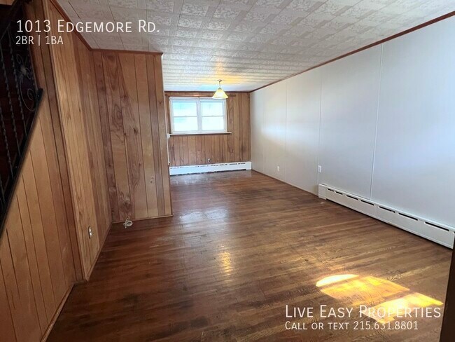 Building Photo - Large home with clean 2 Bed + 1 Bath in Gr...