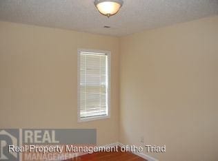 Building Photo - 3 br, 2 bath House - 1804 Water St.