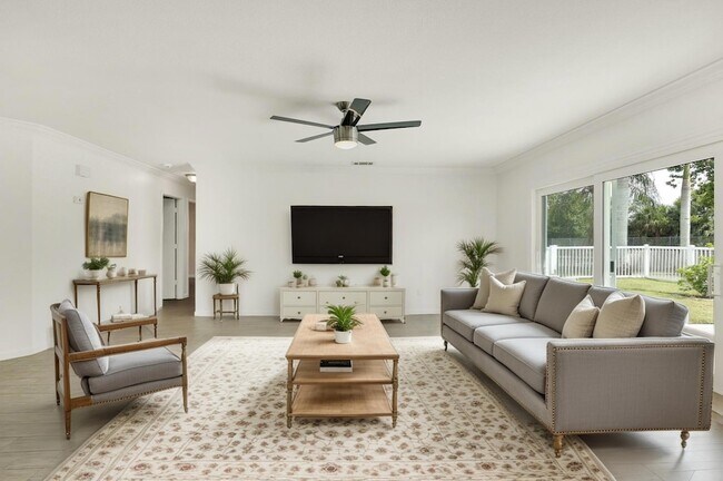 Building Photo - 1612 SE Cascella Ct