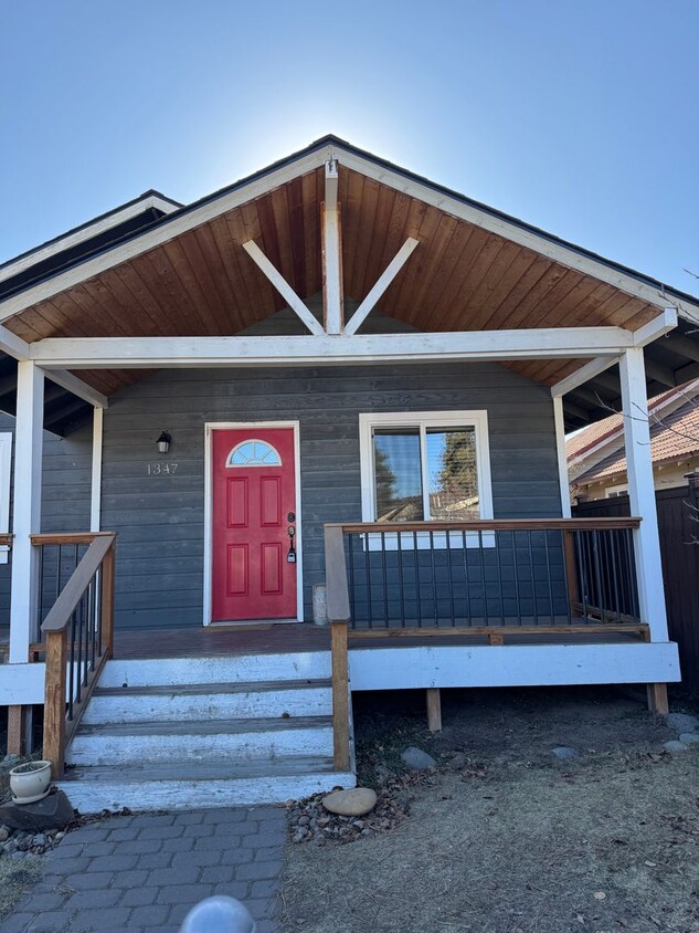 Primary Photo - Cute Home in Downtown Bend