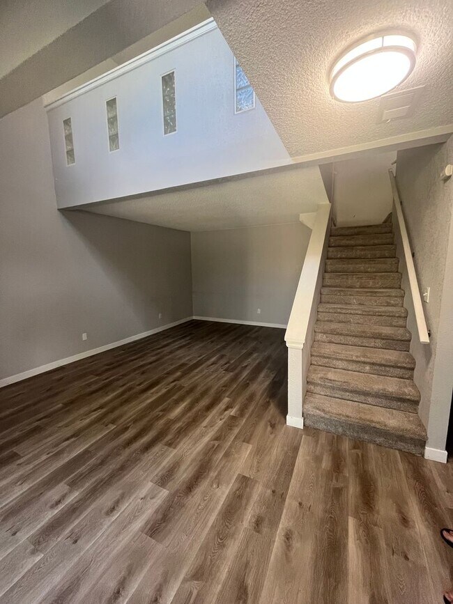 Building Photo - Charming Arvada Townhome with Private Pati...