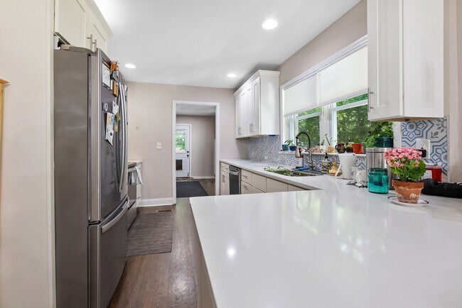 Foto del edificio - 1311 Bernard St NW