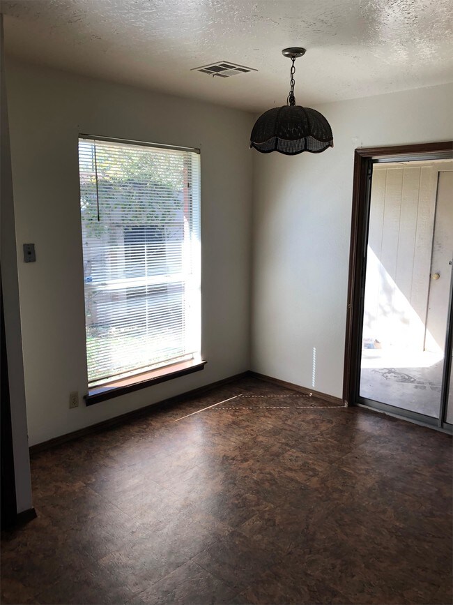 Foto del edificio - 4220 Willowisp Dr