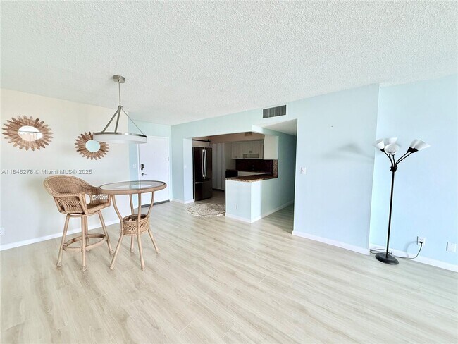 Building Photo - 1600 S Ocean Dr