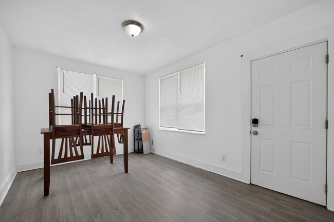 Building Photo - 3212 Barnett St