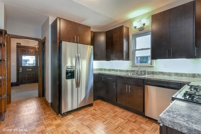 Building Photo - 3833 N Kenneth Ave