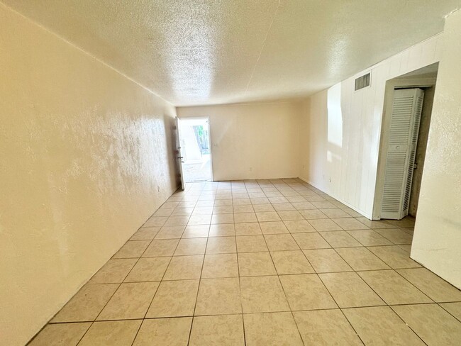 Building Photo - 1221 Kennedy Rd