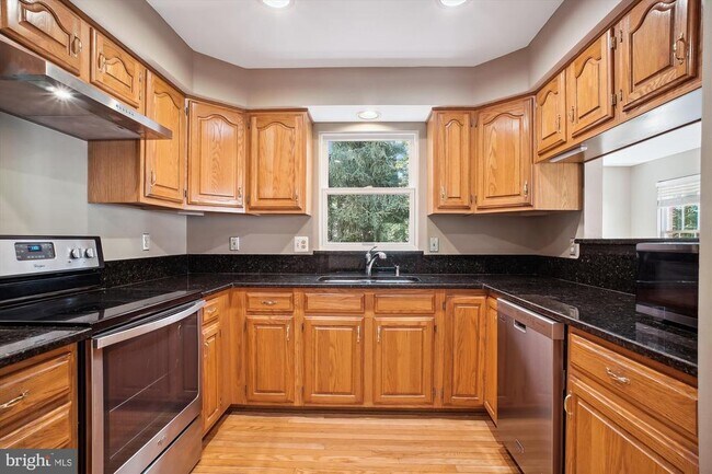Building Photo - 1399 Park Garden Ln