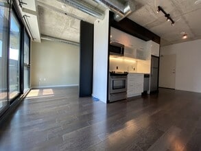 Building Photo - 51 Trolley Cres