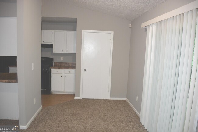 Building Photo - 4952 Isle Royal Ct