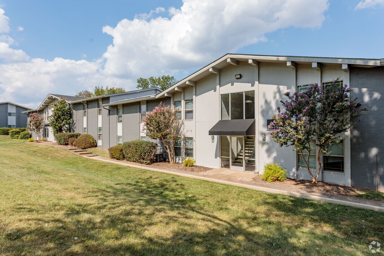 Foto principal - Cameron Park Apartments