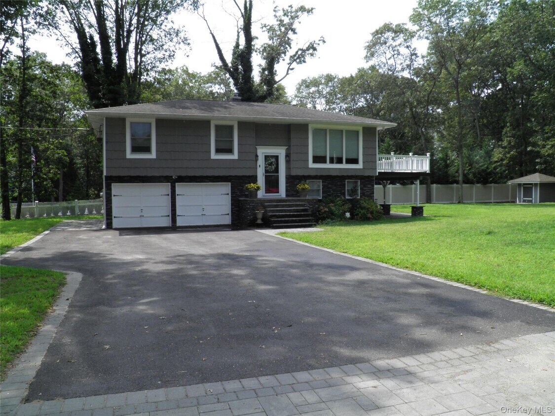 Primary Photo - 2 Argyle Pl