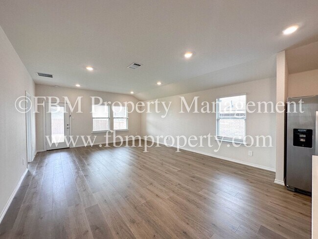 Foto del edificio - 864 Keystone Ct