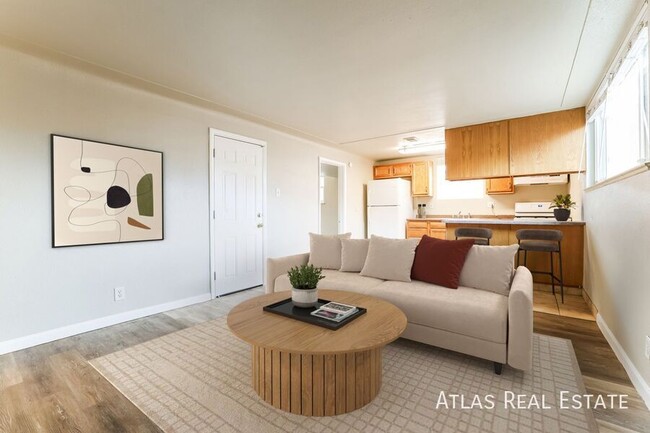 Building Photo - 2716 Grove St