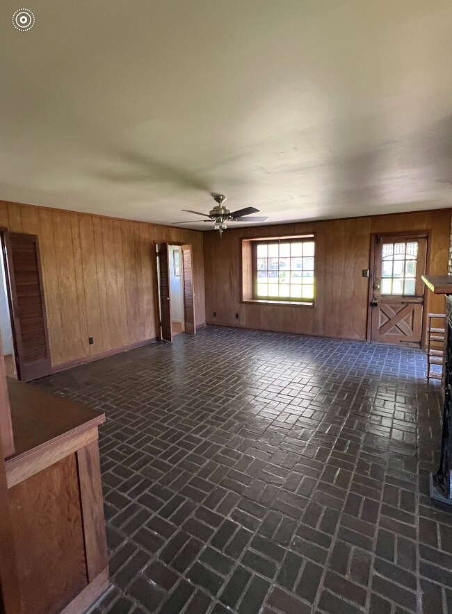 Foto del edificio - 609 Lockwood Ct