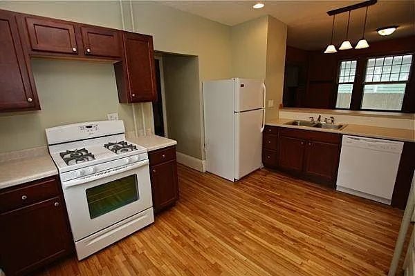 Foto del edificio - 4 Bedroom  2 Bath Hamline-Midway Neighborhood