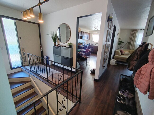 Foto del edificio - 1656 S Fairway Dr