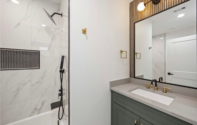 Foto del edificio - 8007 Cora St