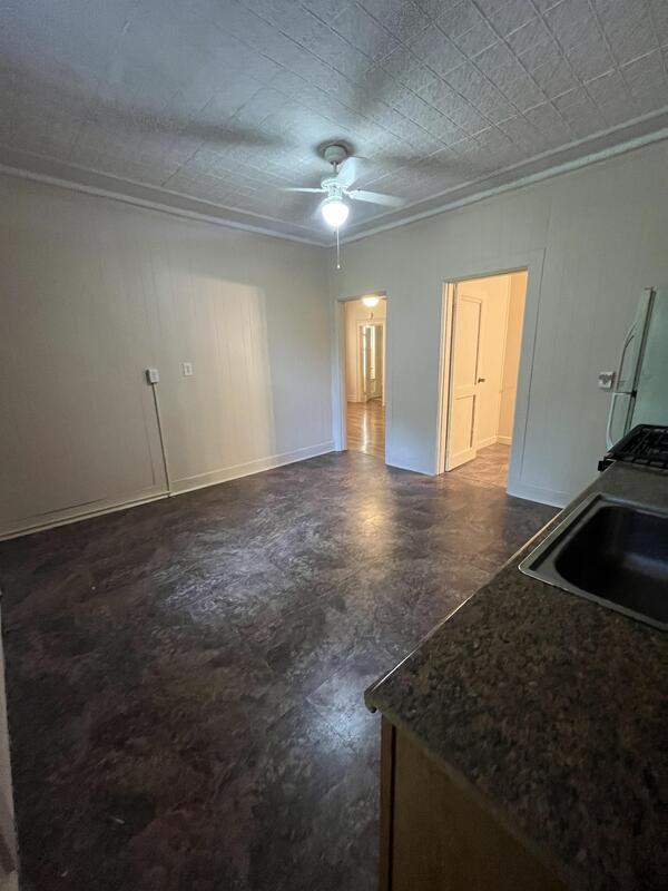 Building Photo - 190 Main St