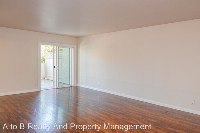 Building Photo - 2 br, 1 bath House - 7110 Rainbow Dr #9