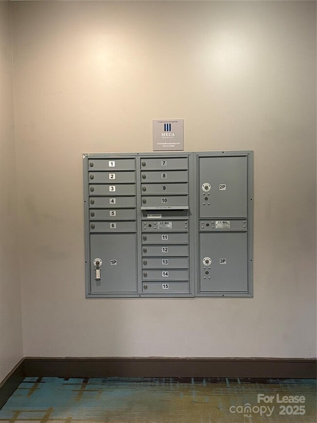 Foto del edificio - 2200 Lyndhurst Ave