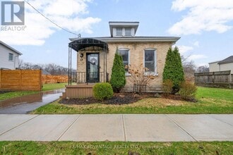 Building Photo - 68 Cavendish Crescent