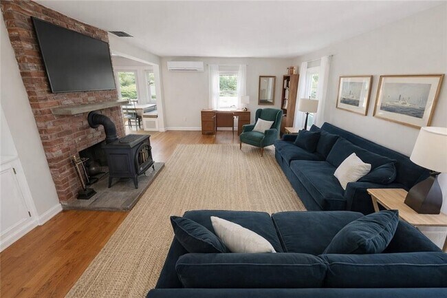 Foto del edificio - 400 3rd Beach Rd