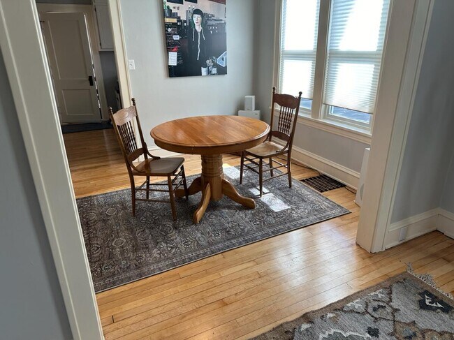 Dining - 6445 Josephine Ave