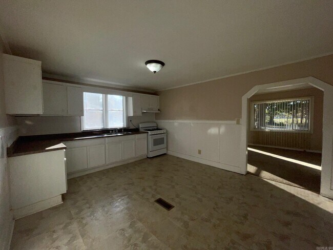 Foto del edificio - 5720 Young Rd