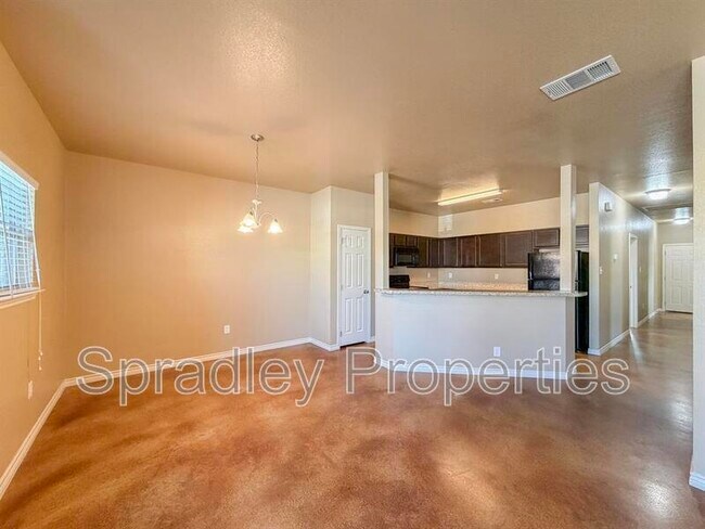 Foto del edificio - 7103 Cameron Park Rd