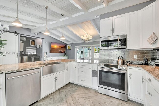 Foto del edificio - 2531 Gulfstream Ln