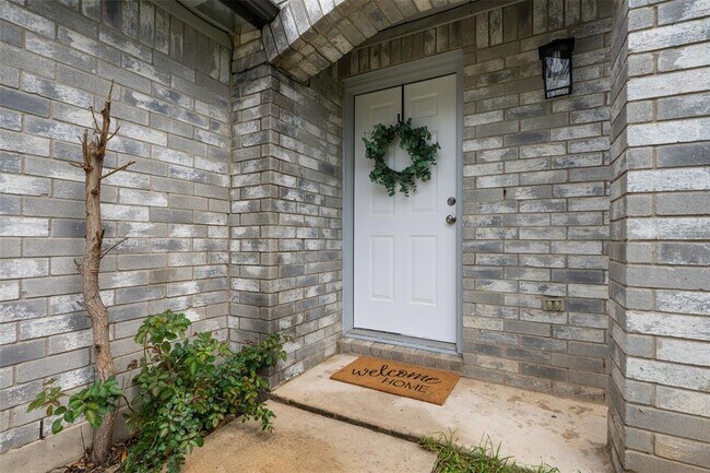 Building Photo - 9613 Nightjar Dr