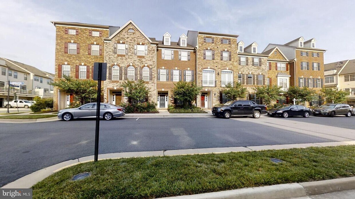 Primary Photo - 22625 Cambridgeport Square