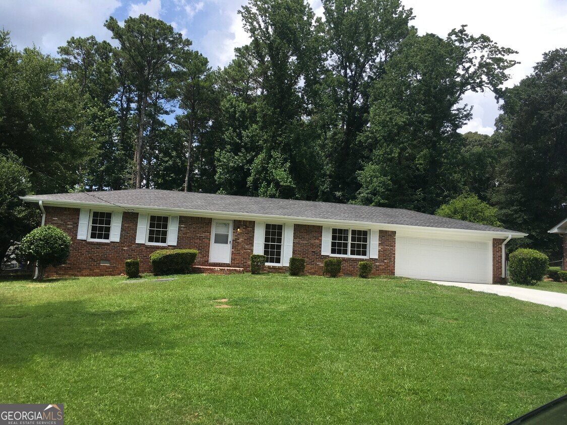 Foto principal - 5496 Joeclay Dr