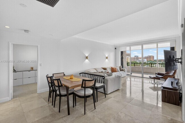 Building Photo - 151 Crandon Blvd