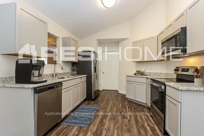 Foto del edificio - 632 Zellwood Dr
