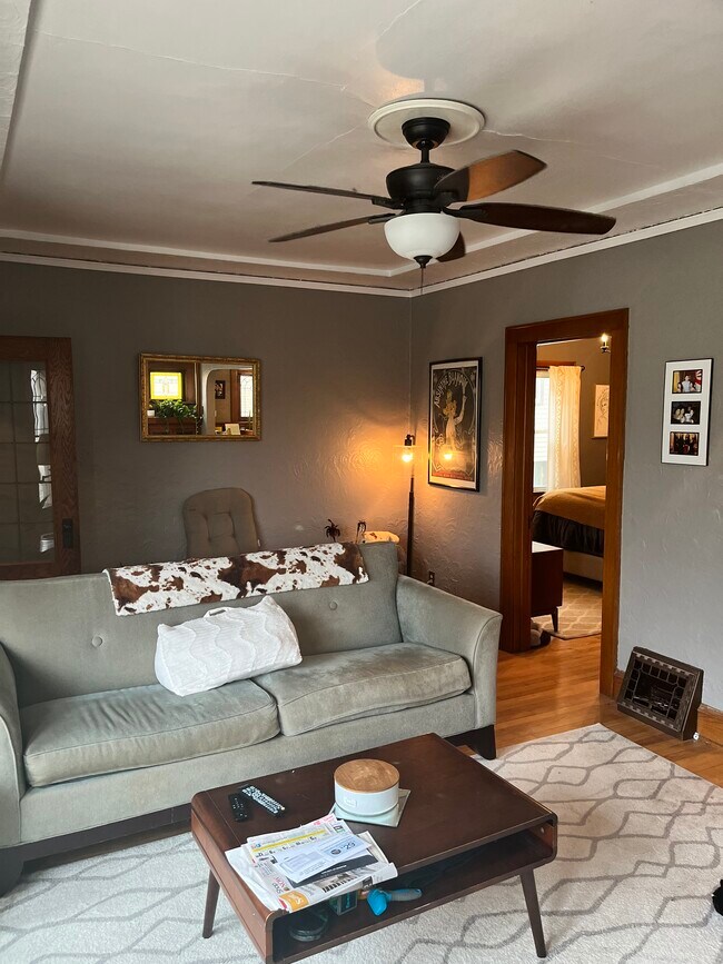 Foto del edificio - 2348 N 58th St