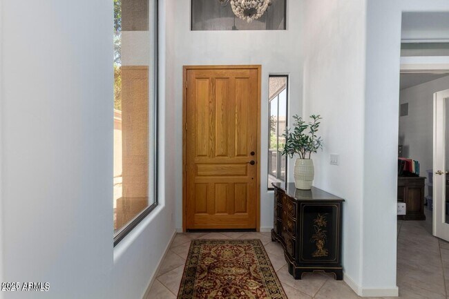 Foto del edificio - 8100 E Camelback Rd