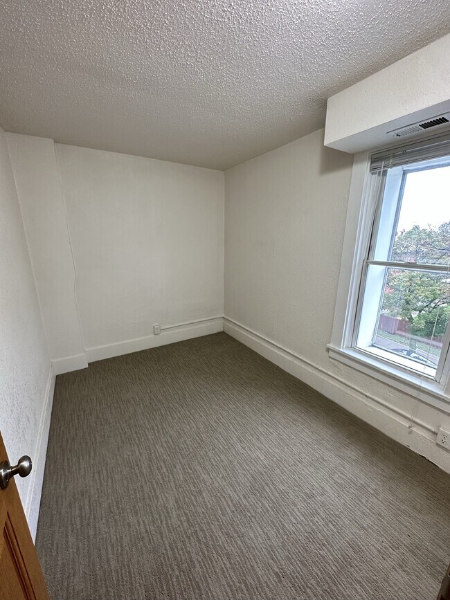 Foto del edificio - 1635 White St Apartments