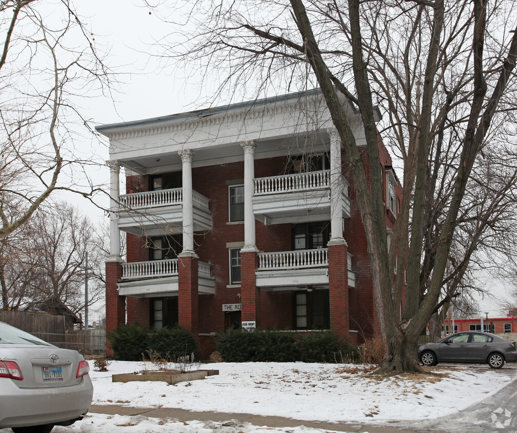 Foto principal - 703-705 W 38th St