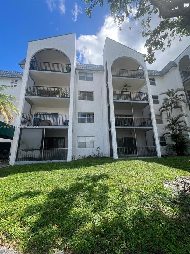 Building Photo - 3300 Spanish Moss Terrace