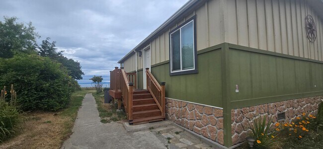 Foto del edificio - 200 Cypress Cir