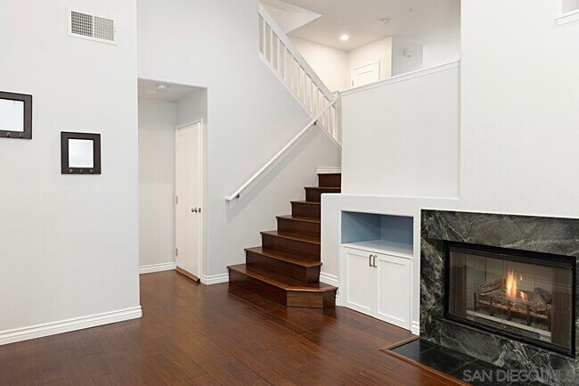 Building Photo - 10348 Wateridge Cir